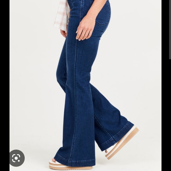 Altar'd State jeans - Picture 2 of 4